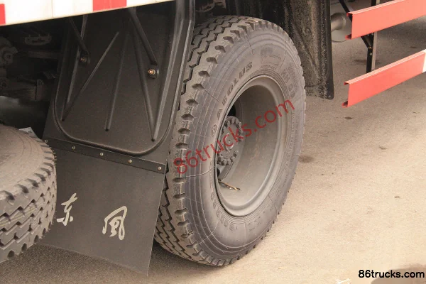 Dongfeng Commercial Vehicle Tianjin camion porteur 185 ch 4X2(6 roues) 6,2 m fourgon Cabine (1) | 86Trucks