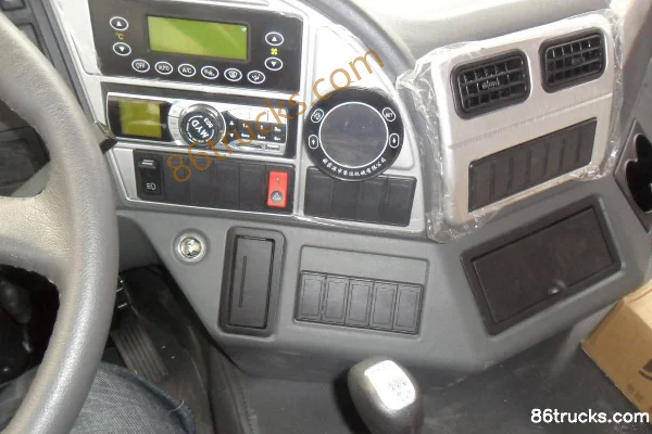 SHACMAN Delong M3000L Lightweight Version 430hp 6X4(10 wheels) LNG Tractor Truck (China VI) Cab (2) | 86Trucks