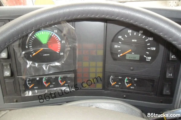 SHACMAN Delong M3000L Lightweight Version 430hp 6X4(10 wheels) LNG Tractor Truck (China VI) Cab (1) | 86Trucks