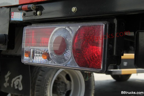 Dongfeng Kaipute E280 116hp 4X2(6 wheels) 3.9m semi-panel flatbed light truck Chassis (1) | 86Trucks