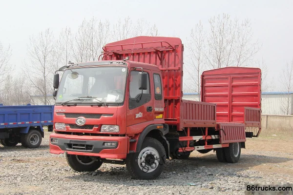 Foton Ruowo RC1 140 hp 4X2(6 wheels) 6.7m Cargo Truck Exterior (2) | 86Trucks