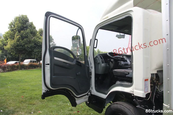 Dayun Aopuli 130hp 4X2(6 wheels) 3.85m half-cab van light truck (1) | 86Trucks