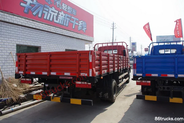 Dongfeng Duolika 140hp 4X2(6 wheels) 6.2m Cargo Truck Exterior (3) | 86Trucks