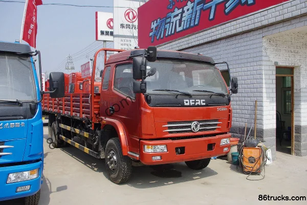 Dongfeng Duolika 140hp 4X2(6 wheels) 6.2m Cargo Truck Exterior (2) | 86Trucks