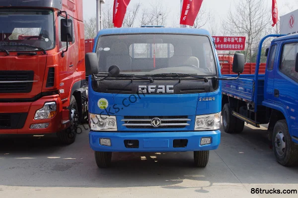 Dongfeng Duolika D7 120hp 4X2(6 wheels) 5.1m single-row stake light truck Exterior (2) | 86Trucks