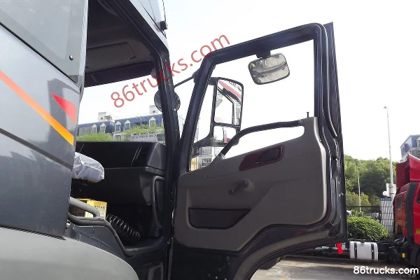 FAW Jiefang Aowei (J5P) Heavy Truck 310 hp 4X2(6 wheels) Tractor Truck Cab (2) | 86Trucks