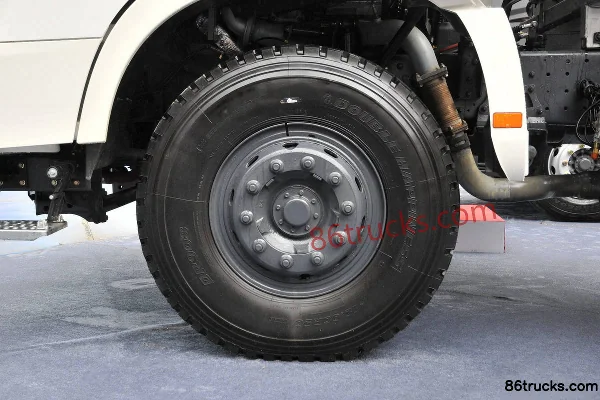 Beiben V3 camion lourd 380 ch 6X4(10 roues) tracteur routier LNG Châssis (1) | 86Trucks