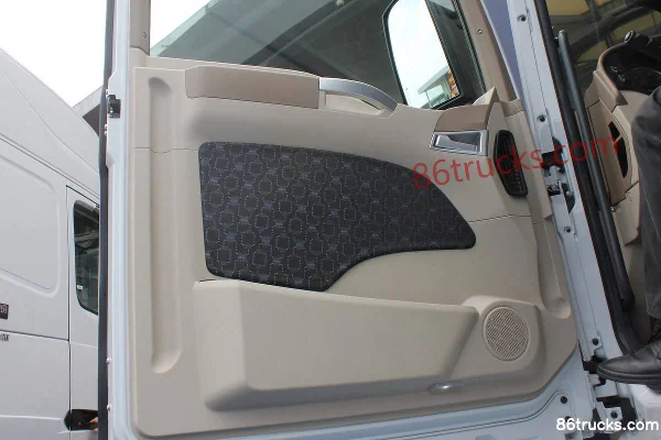 Sinotruk Sitrak C7H Heavy Truck 360 hp 6X4(10 wheels) Tractor Truck Cab (3) | 86Trucks