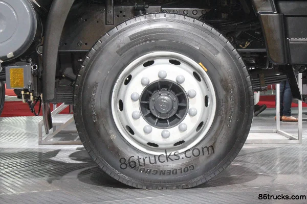 SAIC Hongyan Genlyon 400hp 8X4(12 wheels) Garbage Truck (China IV) Chassis (2) | 86Trucks