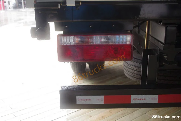 JAC Junling W530 154 ch 4X2(6 roues) 6,8 m Camion Porteur à Plateforme Surélevée Châssis (2) | 86Trucks