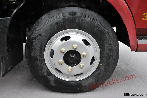 Feidi A3 série 109 ch 4X2(6 roues) camion plateau léger 3,8 m cabine avec couchette Châssis (1) | 86Trucks