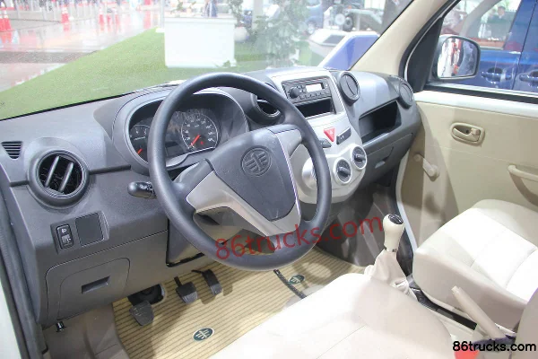 FAW Jiabao V80 88 ch 1,3 L fourgonnette (BUS) Cabine (1) | 86Trucks