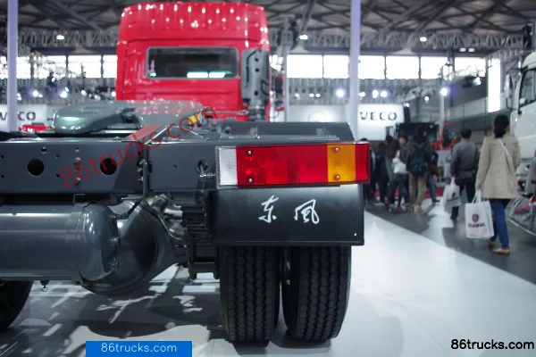 Dongfeng Commercial Vehicle Tianlong Heavy Truck 340 hp 6X2(8 wheels) Tractor Truck (Code D760) Chassis (2) | 86Trucks