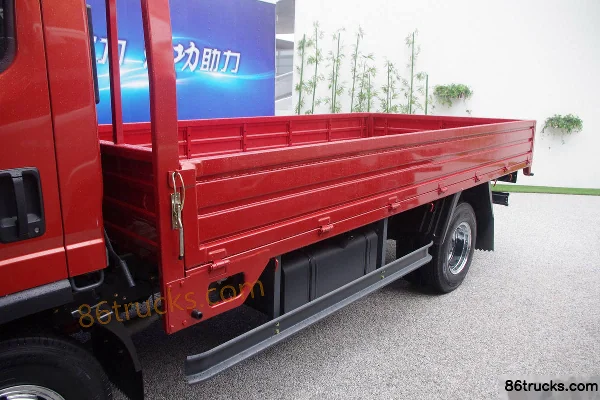 FAW Hongta FAW Jiefang Gongshi 180 ch 4X2(6 roues) camion léger à plateau ridelles simple cabine 4,15 m (China VI) (rapport de pont 4,33) Ch