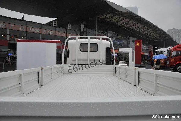 Jinbei Jinyun 110hp 4X2(6 wheels) 4.2m single-row flatbed light truck (export model) Body (2) | 86Trucks