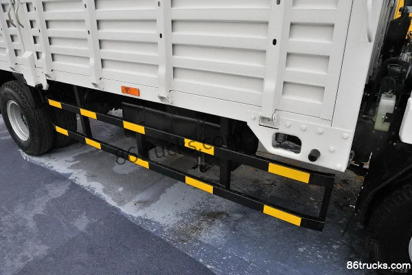 Jinbei Jinyun 110hp 4X2(6 wheels) 4.2m single-row flatbed light truck Body (3) | 86Trucks
