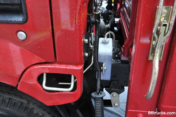 Jinbei 82hp 4X2(6 wheels) light truck Chassis (1) | 86Trucks