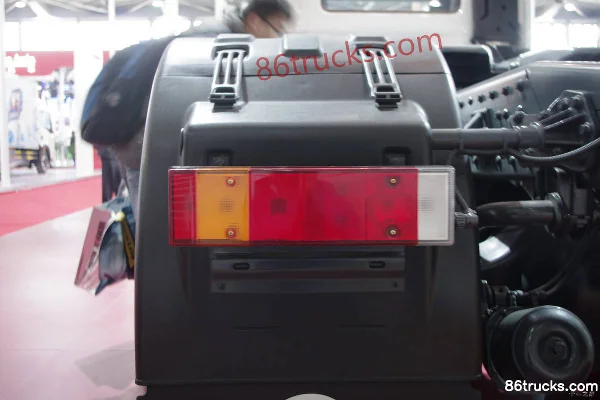 Dongfeng Commercial Vehicle Tianlong Heavy Truck 400hp 6X4(10 wheels) tractor truck Chassis (3) | 86Trucks