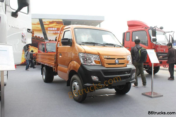Sinotruk Wangpai série 7 62 ch 4X2(6 roues) empattement 3050 3,1 m camion léger plateau à ridelles monoplace Extérieur (3) | 86Trucks