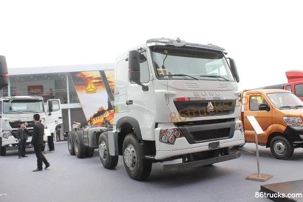 Sinotruk HOWO-T7H camion lourd 400 ch 8X4(12 roues) camion malaxeur (châssis) Extérieur (2) | 86Trucks