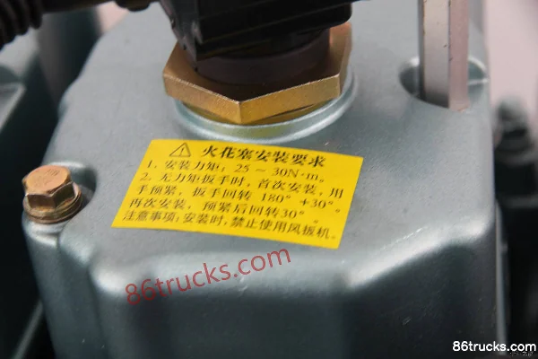 SinotrukT10.34-40 340 ch 10L China IV moteur au gaz naturel Extérieur (3) | 86Trucks