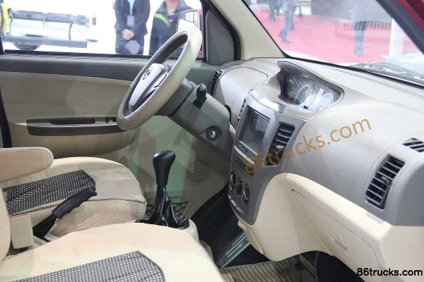 Dongfeng Junfeng CV03 Wide Body Comfort 88 hp 1.3L Van (Red) Cab (2) | 86Trucks