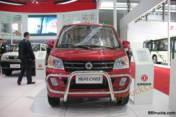 Dongfeng Junfeng CV03 Wide Body Comfort 88 hp 1.3L Van (Red) Exterior