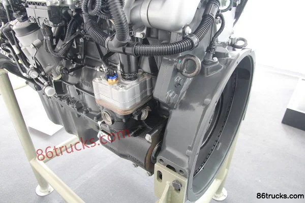 Sinotruk MC11.44-40 440 hp 11L China IV diesel engine Exterior (2) | 86Trucks