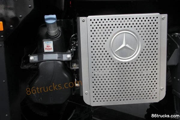 Mercedes-Benz Zetros camion lourd 330 ch 6X6(10 roues) camion porteur fourgon (modèle 2733) Châssis (3) | 86Trucks