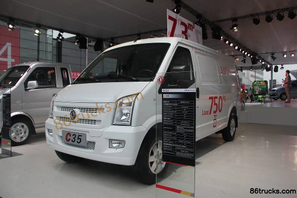 Dongfeng C35 100 ch 1,3 L fourgon fermé Extérieur (3) | 86Trucks