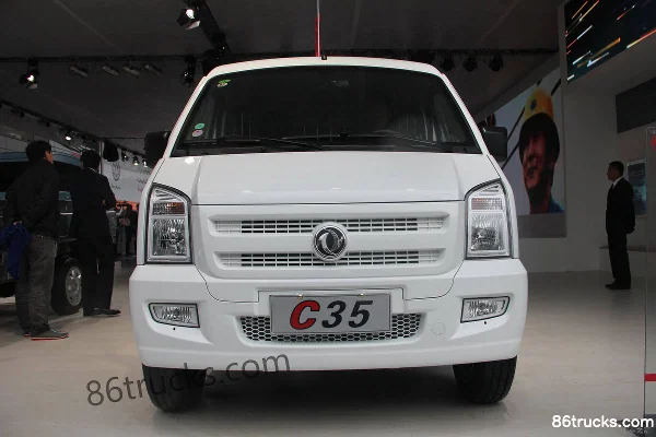 Dongfeng C35 100 ch 1,3 L fourgon fermé Extérieur (2) | 86Trucks