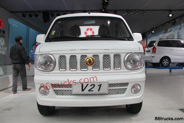 2013 Dongfeng V21 série Luxe 1.3L 82ch 4X2(6 roues) mini camion Extérieur