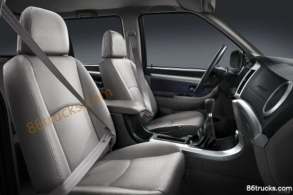 2011 GAC Gonow Caiyun 300 Series Long Wheelbase Luxury 2.8L Diesel Double-row Pickup Chassis (2) | 86Trucks
