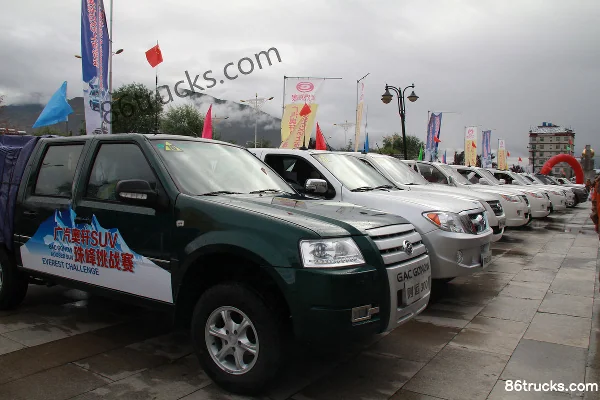 2011 GAC Gonow Caiyun 300 Series Long Wheelbase Luxury 2.8L Diesel Double-row Pickup Cab (3) | 86Trucks
