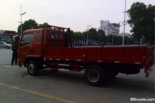 Dongfeng Jinkai 95 hp 4X2(6 wheels) 3.9m single-row flatbed light truck Exterior (2) | 86Trucks
