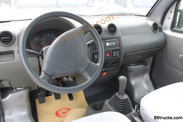 2012 GAC Gonow Xingwang Super Value Edition 60 hp 1.0L van Cab (3) | 86Trucks