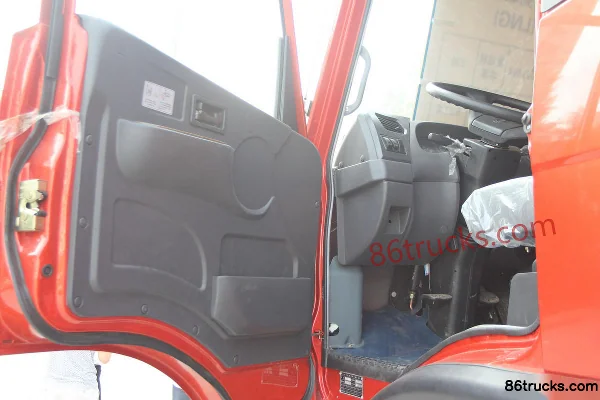 Dongfeng Longteng camion porteur 230 ch 6X2(8 roues) 9,6 m LNG à ridelles Cabine (1) | 86Trucks