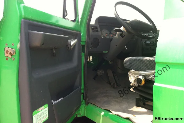 FAW Jiefang J4R Heavy Truck 220 hp 4X2(6 wheels) Tractor Truck Cab (1) | 86Trucks