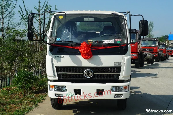 Dongfeng Longju 115 hp 4X2(6 wheels) 3.8m LNG single row flatbed light truck Exterior