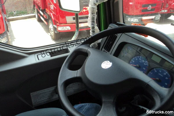 Dongfeng Liuqi Balong 507 camion lourd 290 ch 6X4(10 roues) camion benne 5,6 m Cabine (2) | 86Trucks