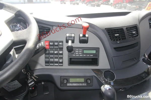 2013 FAW Jiefang J6P camion lourd 350 ch 6X4(10 roues) tracteur routier Cabine (3) | 86Trucks
