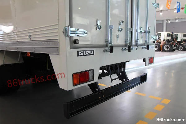 Qingling FVZ Heavy Truck 300hp 6X4(10 wheels) 9.3m Van Cargo Truck Body (1) | 86Trucks