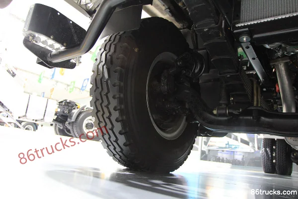 Qingling FVZ Heavy Truck 300hp 6X4(10 wheels) 9.3m Van Cargo Truck Chassis (2) | 86Trucks