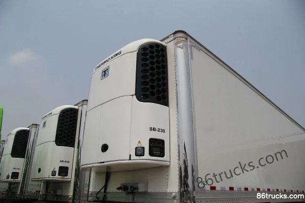 Mercedes-Benz Actros Heavy Truck 440 hp 6X2R Refrigerated Tractor Truck (Model 2644) Body (2) | 86Trucks