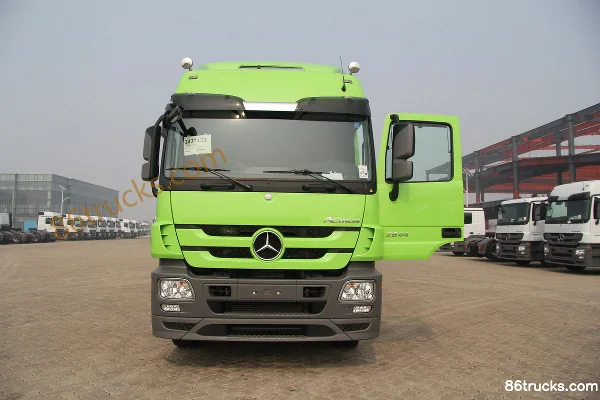 Mercedes-Benz Actros Heavy Truck 440 hp 6X2R Refrigerated Tractor Truck (Model 2644) Exterior (2) | 86Trucks