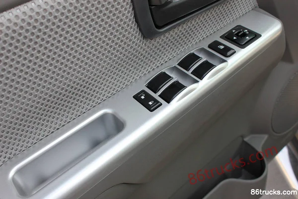 Hengtian Tuteng T2 2013 Édition Affaires 2.8L Diesel Double Cabine Pick-up Châssis (1) | 86Trucks