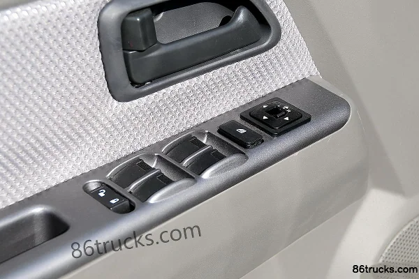 Hengtai TUTENG T2 2012 Business Edition 2.2L Gas 4WD Double Cab Pickup Chassis (3) | 86Trucks
