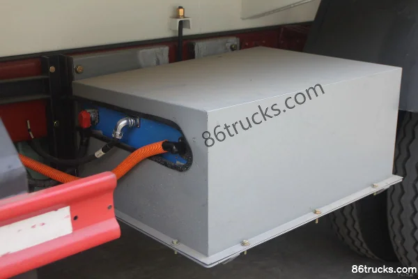 Sinotruk Wangpai 7 Series 136 hp 4X2(6 wheels) Electric Water Sprinkler Truck Chassis (2) | 86Trucks