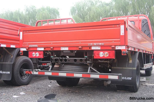 Foton Aumark 1 Series 131 hp 4X2(6 wheels) 3.8m crew cab flatbed light truck Body (3) | 86Trucks