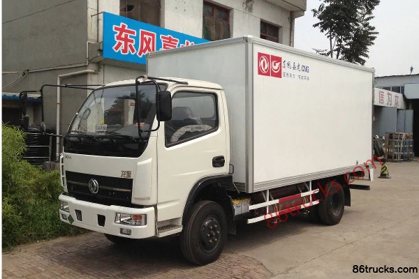 Dongfeng Longju 107 hp 4X2(6 wheels) 4.2m CNG Single Row Box Light Truck Exterior (3) | 86Trucks